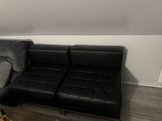 Sectional Couches 