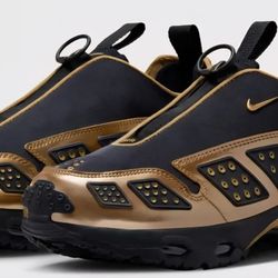 New Nike Air Max SNDR Black and Metallic Gold Men Size 13