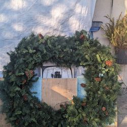 Christmas Decorations Crown  4ft By 4ft