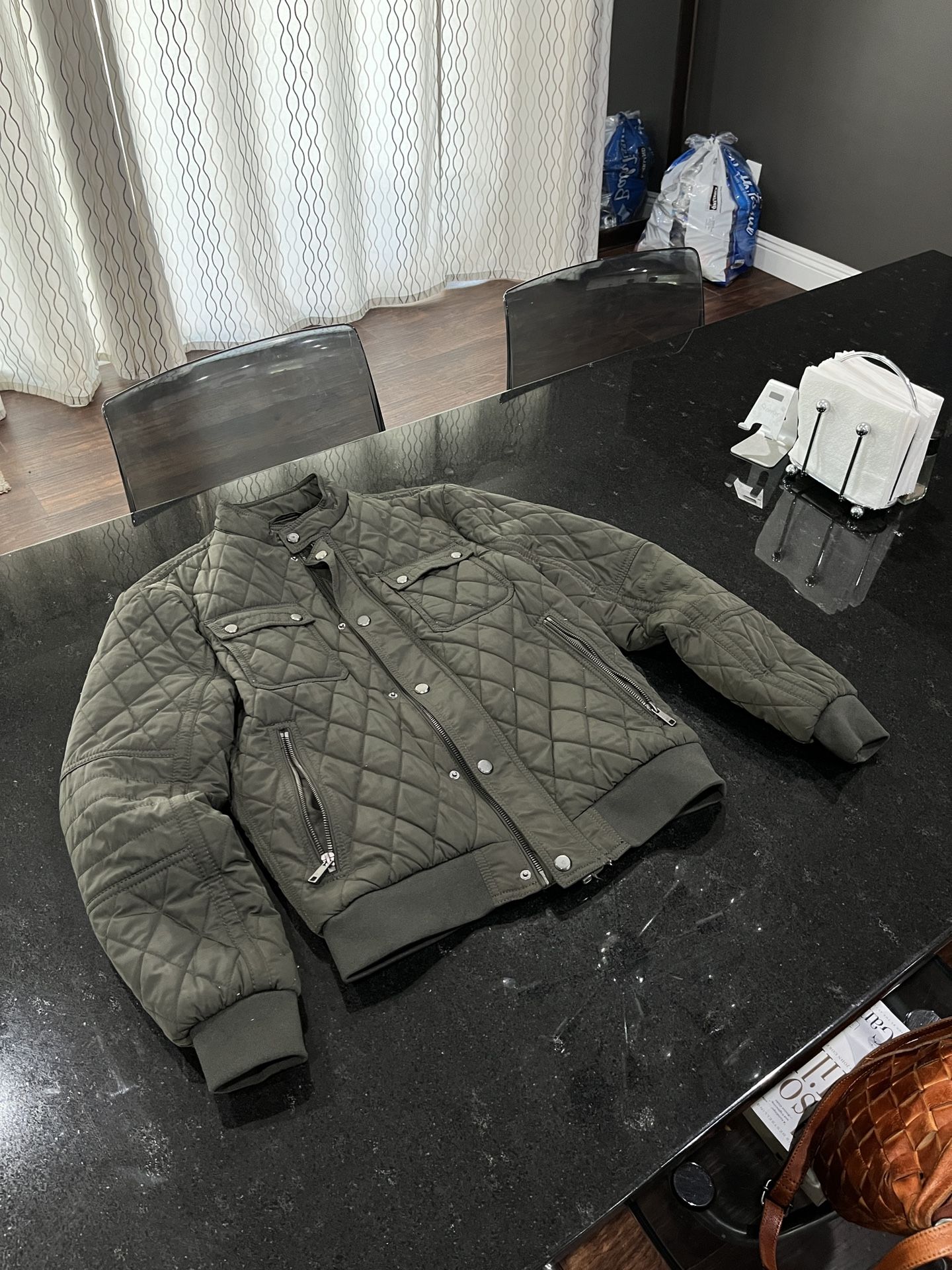 Zara Men’s Quilted Bomber Jacket