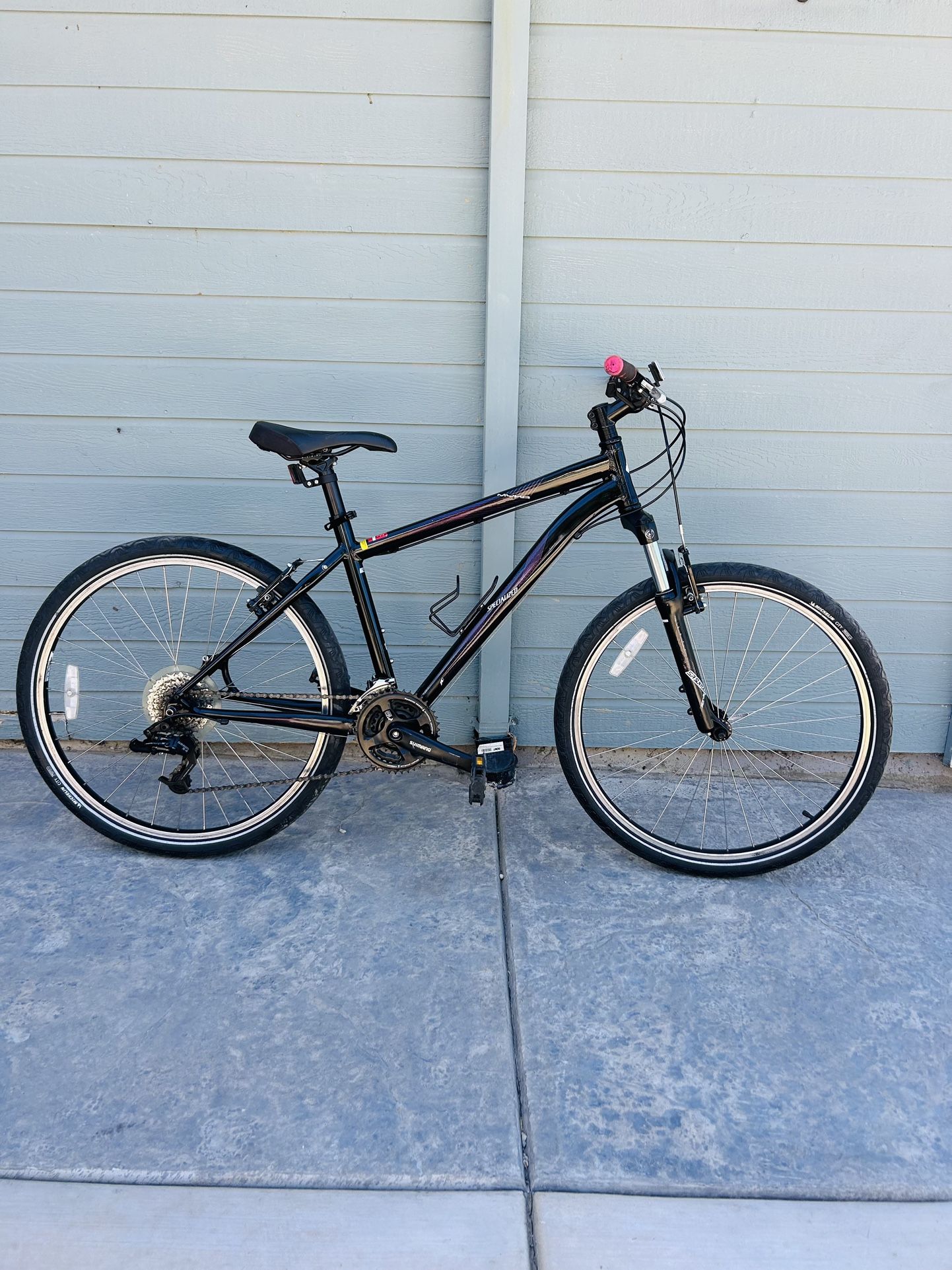 SPECIALIZED MYKA MOUNTAIN BIKE 26” Wheels