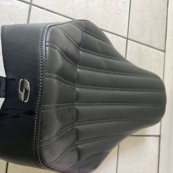 SADDLMAN SOLO SEAT SOFTTAIL STREET BOB