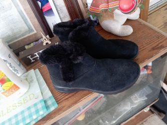 Skechers 8.5 W Boots