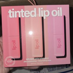 3 Lip Oils
