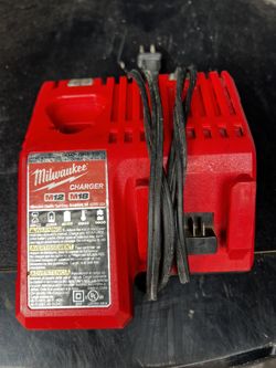 Milwaukee Plug In Charger 