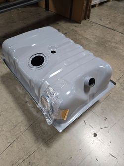New Steel Automotive Fuel Tank. 32×22×15 in