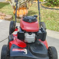 Lawn mower/ Honda GCV160 Self Propelled Great Condition!