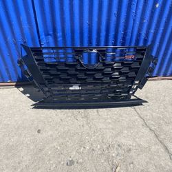 Front Grill. Nissan Ultima. SR. 2024. OEM. Good Condition.