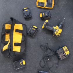 Dewalt Ítems 