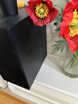 Samsung soundbar/subwoofer/2 wired speakers For $950 OBO
