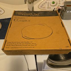Pampered Chef Large Stone Round With Handles