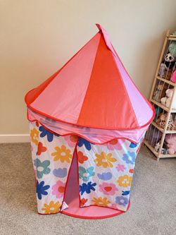 Kids play house