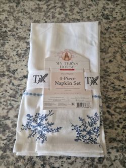 Blue and White Floral Cotton Cloth Napkins, 20" x 20", 4 Count, by My Texas House
