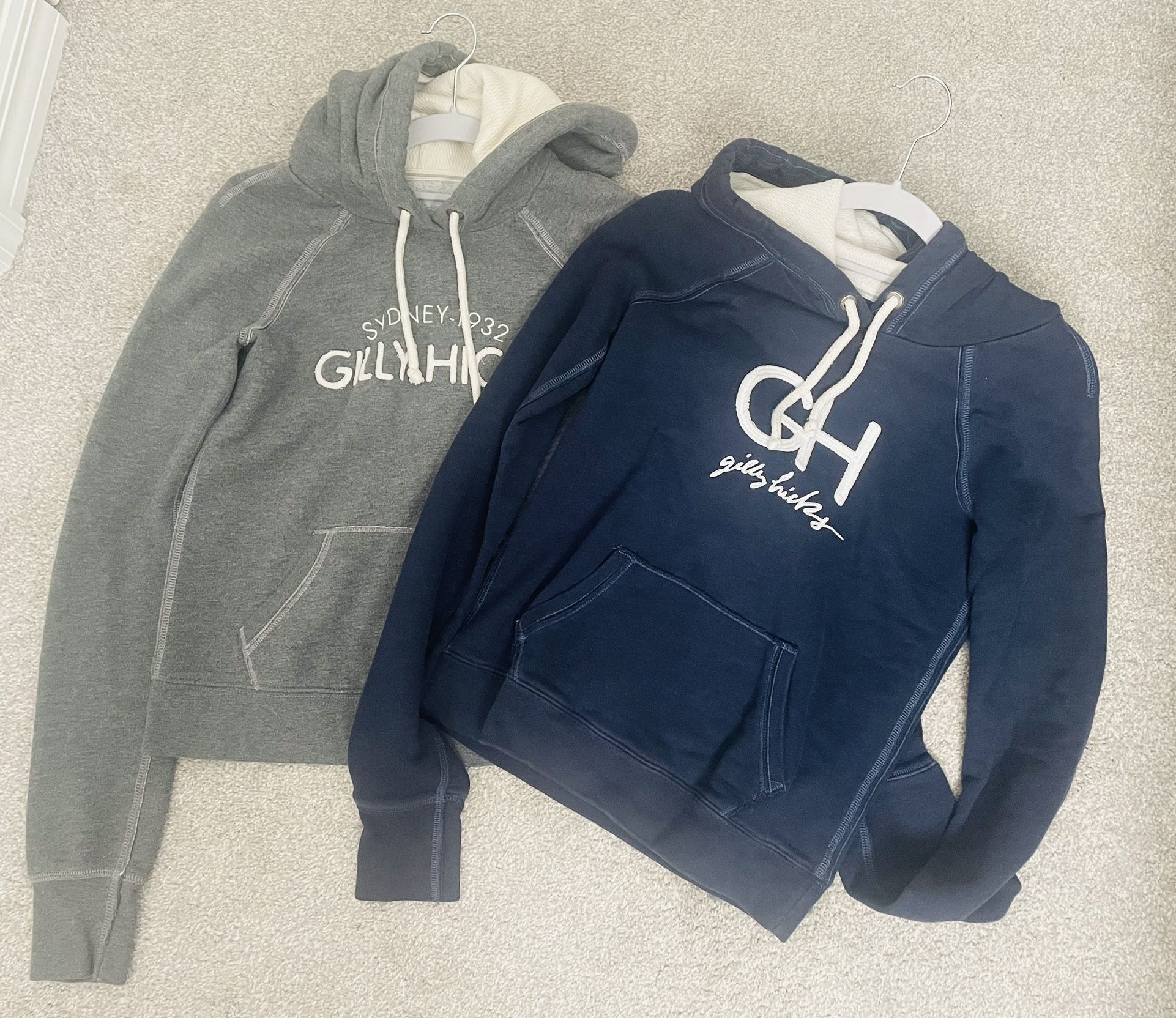 GILLY HICKS Hooded Sweatshirts- M