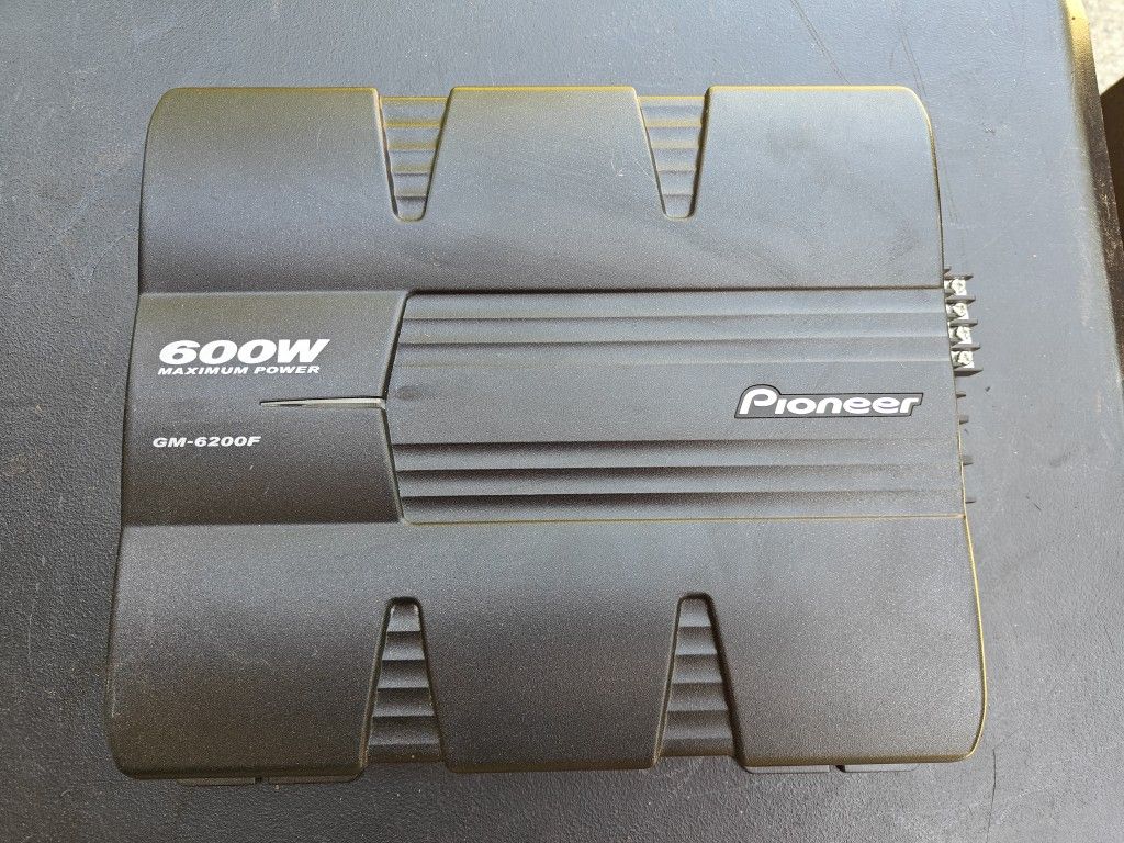 Pioneer 4 Channel Amp Like New
