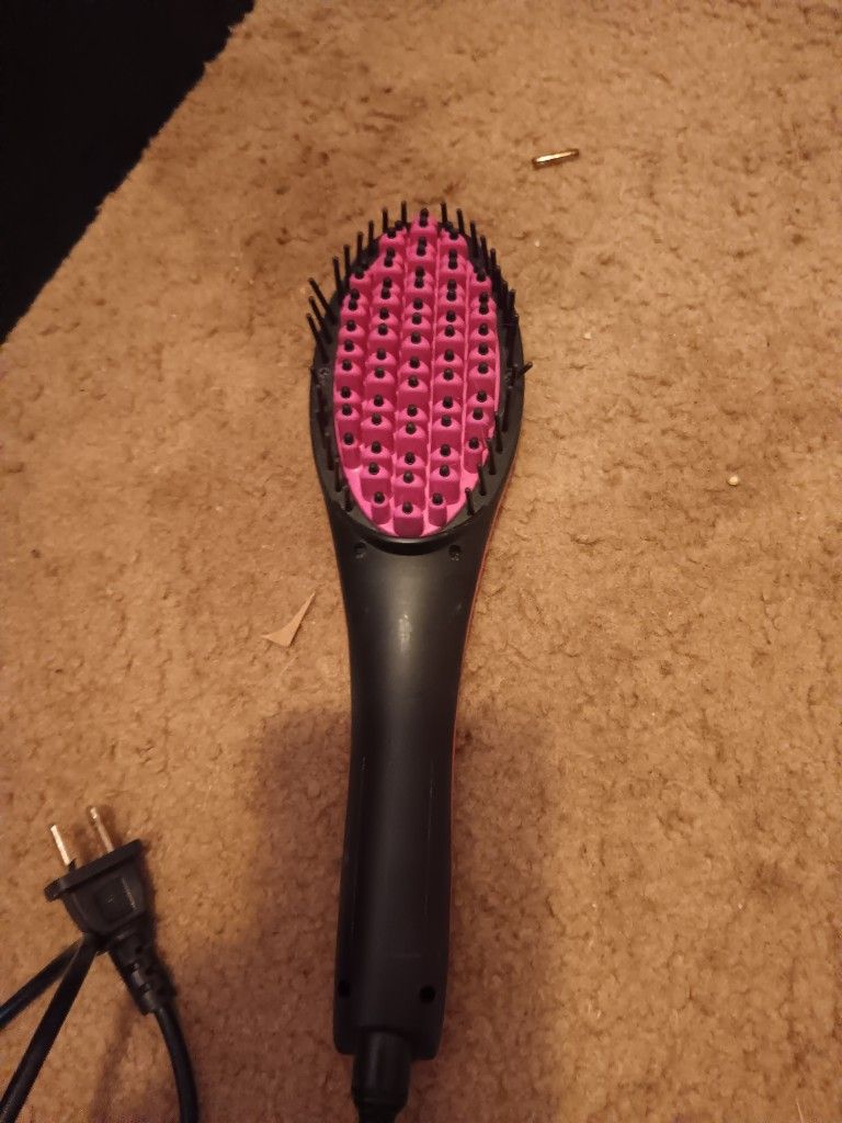Lange , Le'vite Hair Straightening Brush Iron For Sale