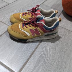 mens new balance size 6