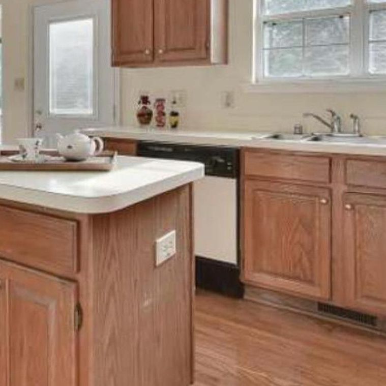 Kitchen cabinets Solid wood.
