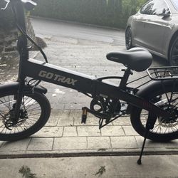Go Trax Z4 Folding E-Bike in excellent condition and affordable price