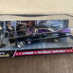 Catwoman 1959 Cadillac Die Cast 