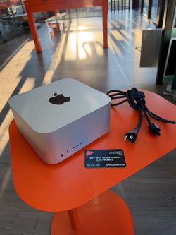 Apple Mac Studio M3 Ultra 32-Core CPU 80-Core GPU. 256GB Ram 4TB SSD!