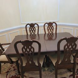 Dining Table with 6 Matching Chairs