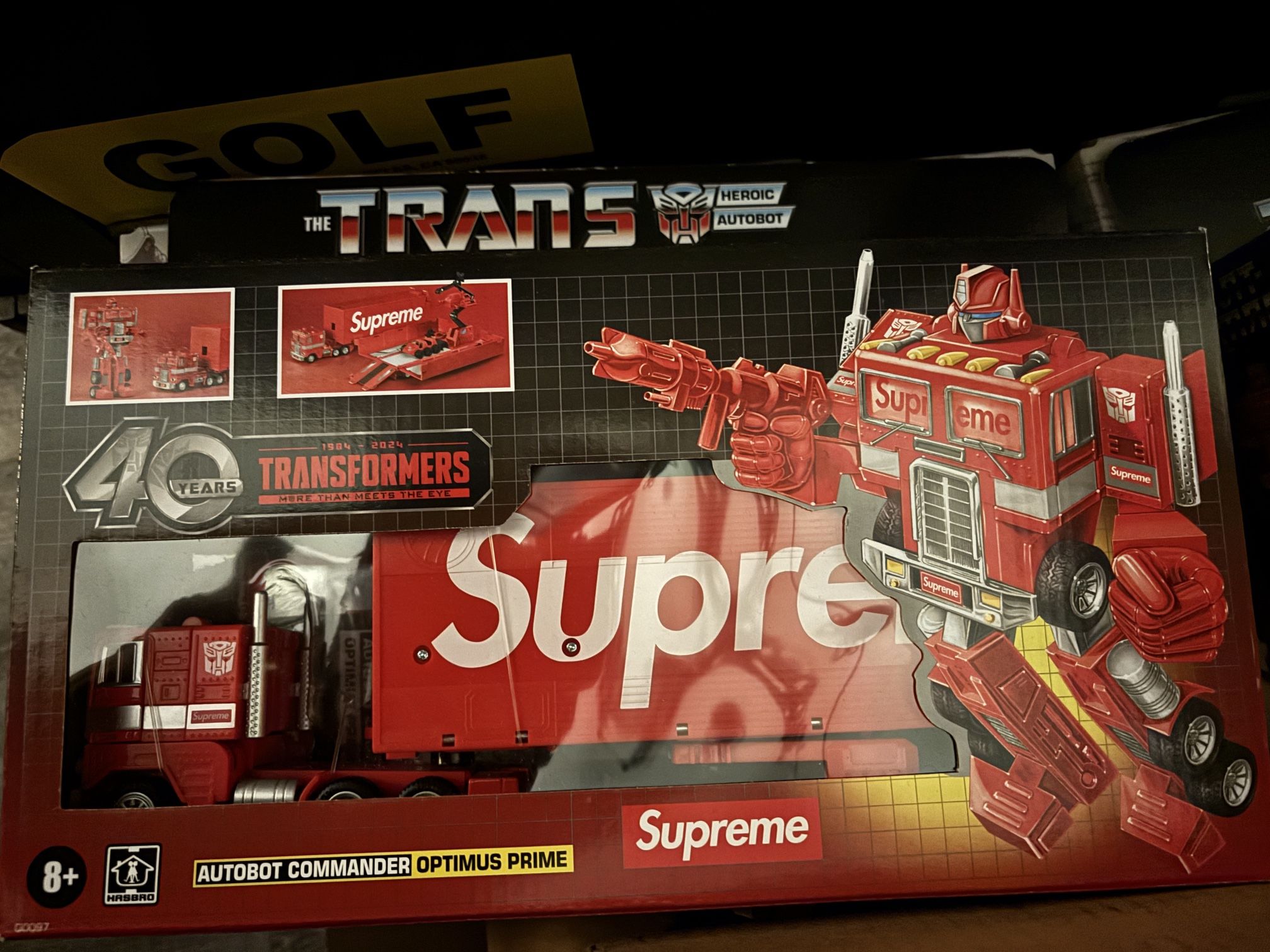 Supreme Transformers G1 Optimus Prime Figure