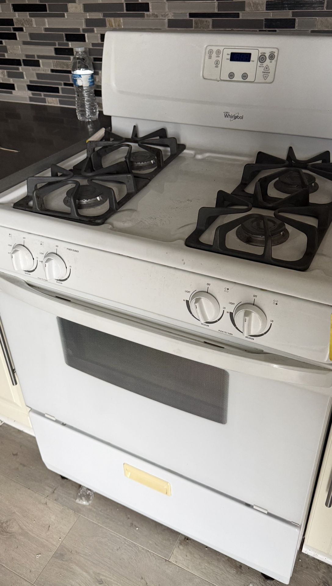 Whirlpool 30’ Gas Stove