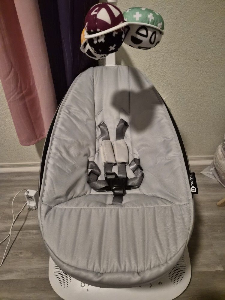 MamaRoo Baby Swing