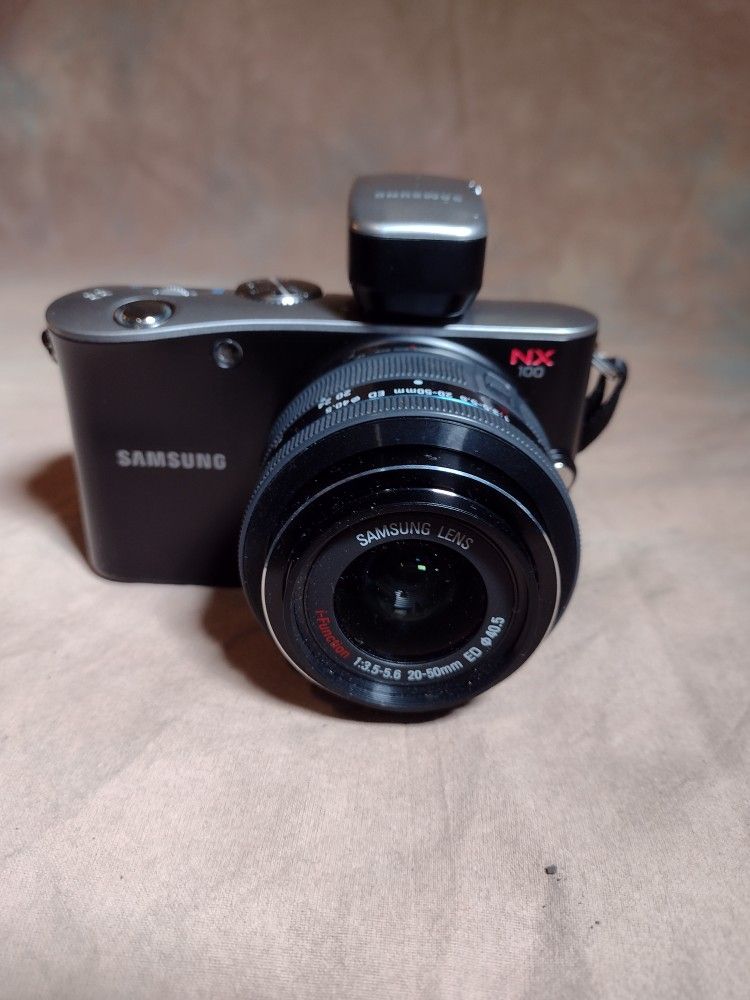 Samsung N100 14meg Digital Camera 