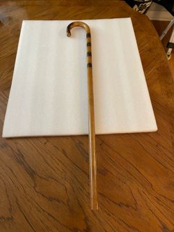 Handcrafted Wooden Walking Cane – Carved Swirl Handle, Vintage Style