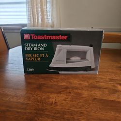 Toastmaster Steam & Dry Iron — Model 3309 (New in Box)