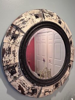 Round mirror with wooden frame
