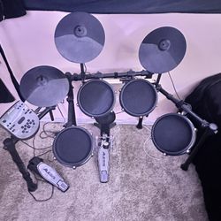 Alesis Electric Drum set   *I’m Trynna Get Rid Of It ASAP*
