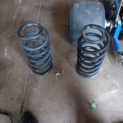 Rear Suspension Springs 99-04 Mustang GT