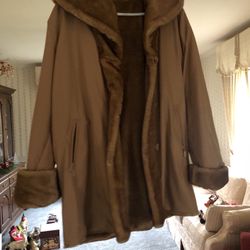 Women’s Dennis Basso faux fur lined coat- Sz M
