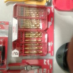 Milwaukee Red Helix 29bit Set 9in Rebar Pliers 6in1stripers Multibit Driver
