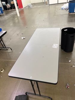 Heavy duty foldable table