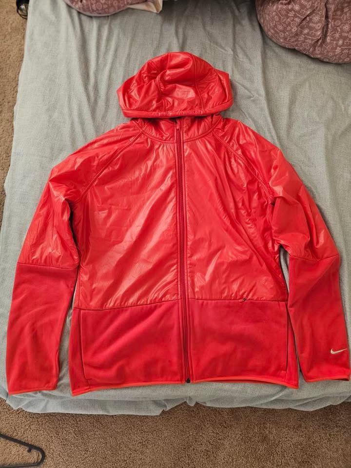 Nike Womens Therma Fit Full Zip Hooded Jacket