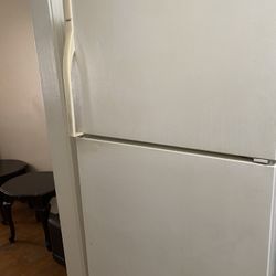 White Refrigerator with Freezer 