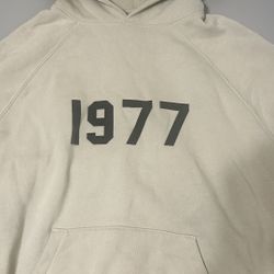 Essential “fear of God” 1977 hoodie 