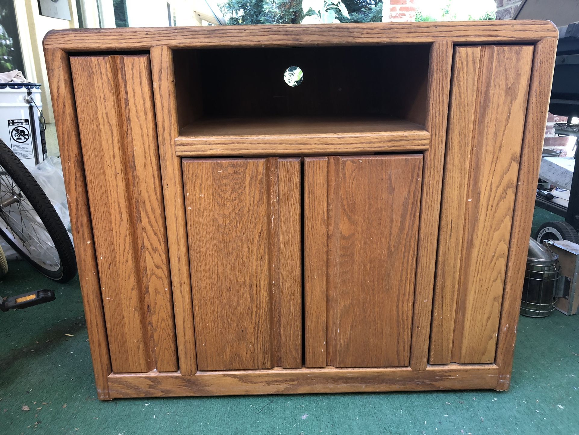 TV Stand & Storage Free