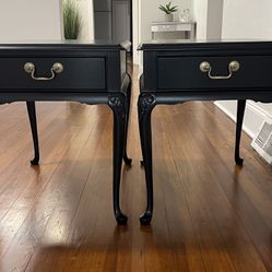 Pair Of Nightstands / End Tables