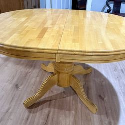 Solid Wood 8 People Expandable Dinning Table 
