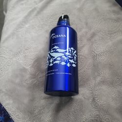 NEW Oceana Water Bottle With Clip For Walking