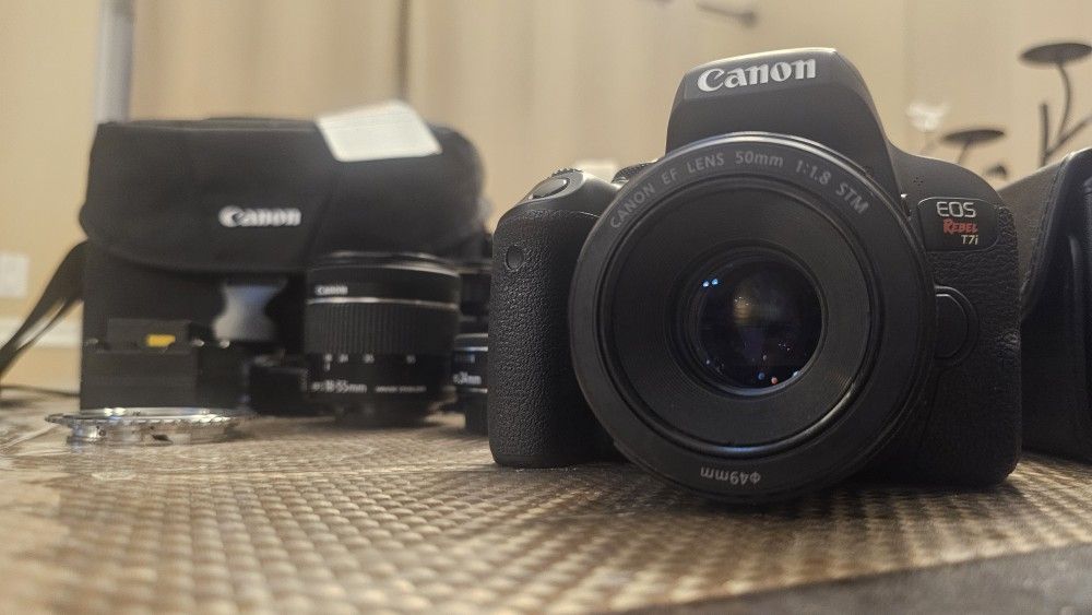 Canon rebel t7i with six lenses and accessories