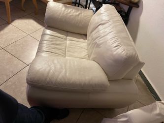Large Cream Leather Armchair – Super Comfortable, Great Condition”