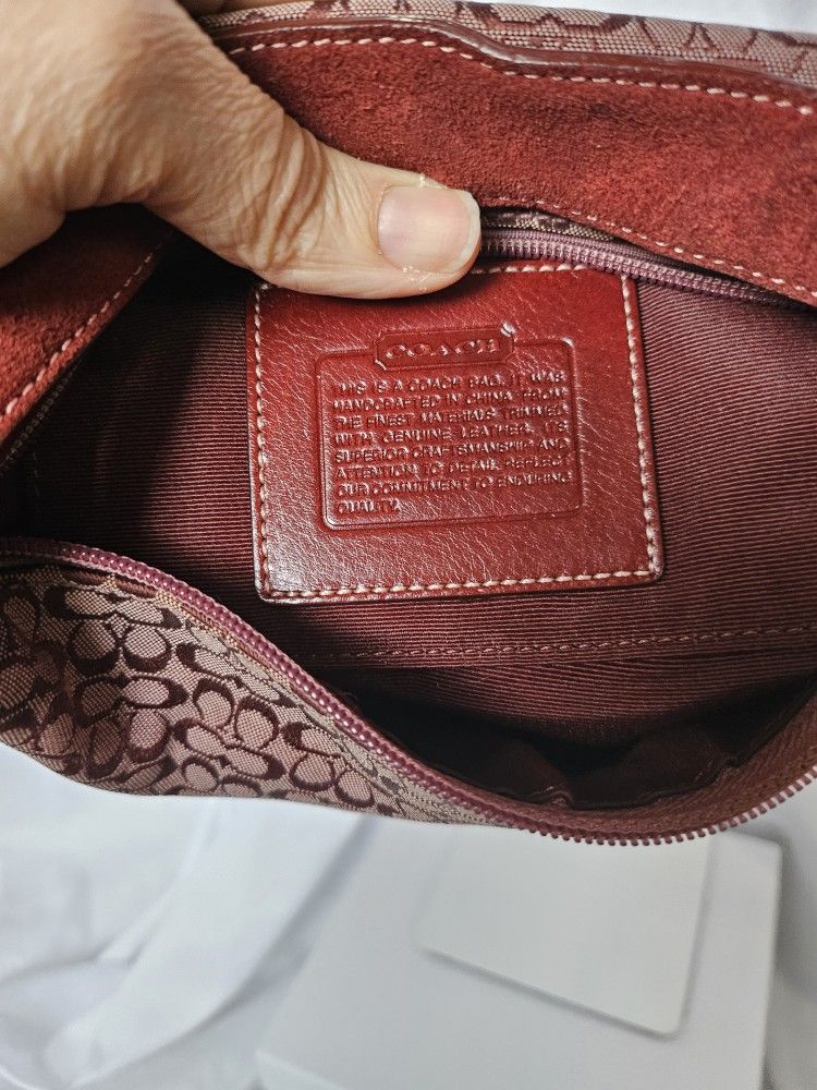 COACH Signature Canvas Accessory Pouch COACH Signature Canvas 
