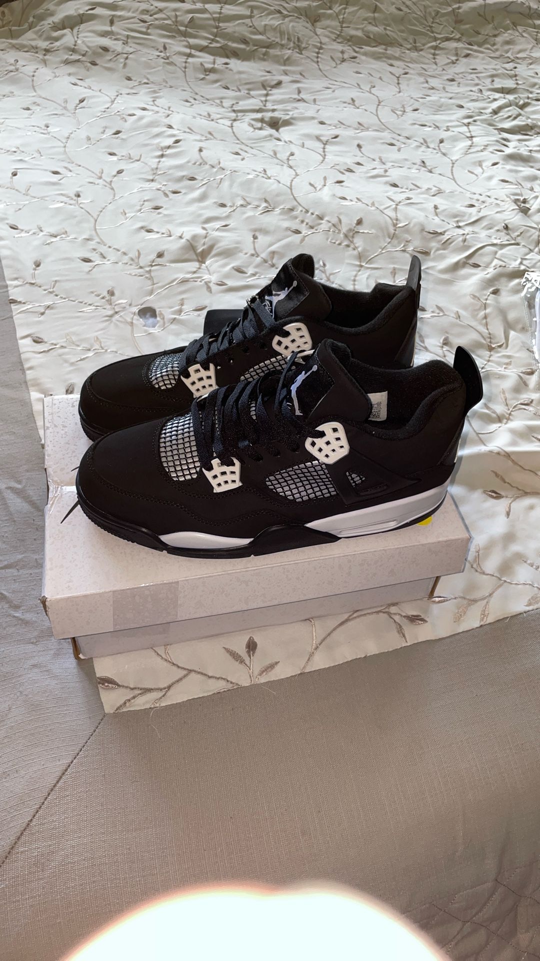 Jordan 4 White Thunder 10