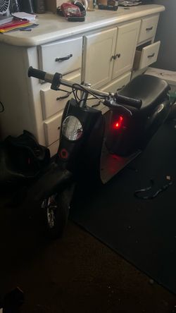 Razor moped